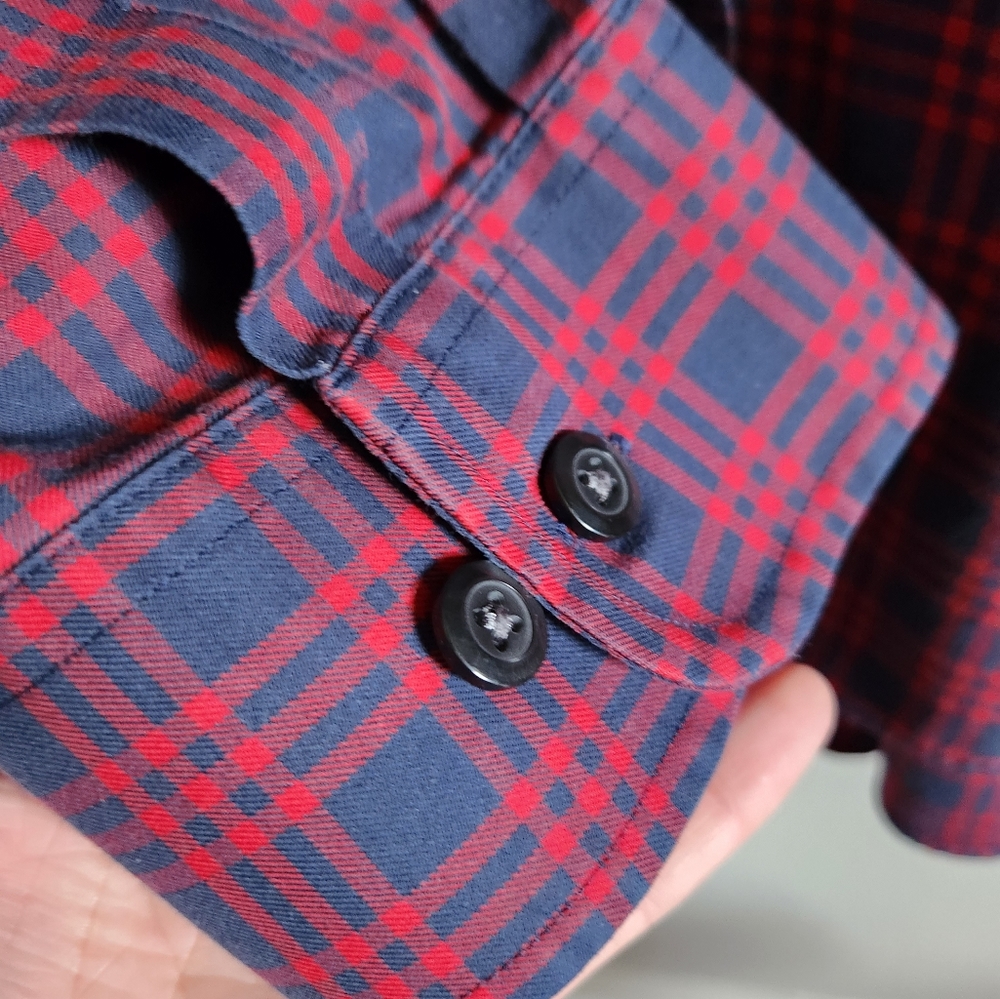 Duluth Trading button down - Picture 5 of 11